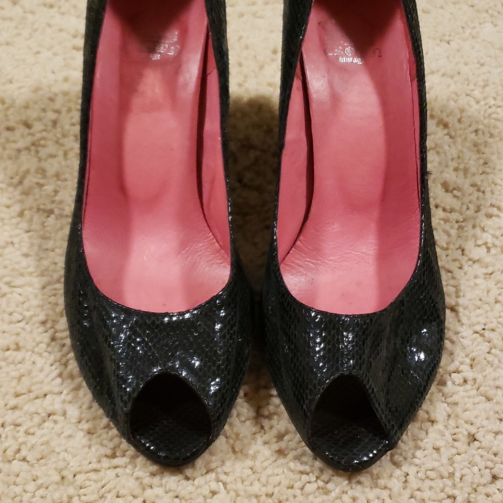 Snakeskin leather heels, 8.5